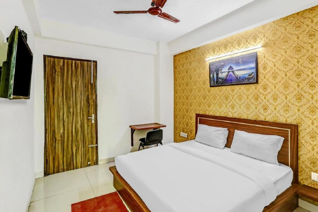 Hotel Noida Continental Exterior foto